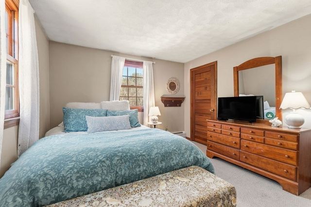 39 Cranberry Ln, Easton, MA 02375