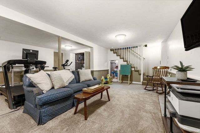 39 Cranberry Ln, Easton, MA 02375