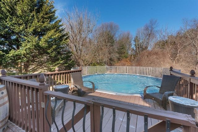 39 Cranberry Ln, Easton, MA 02375