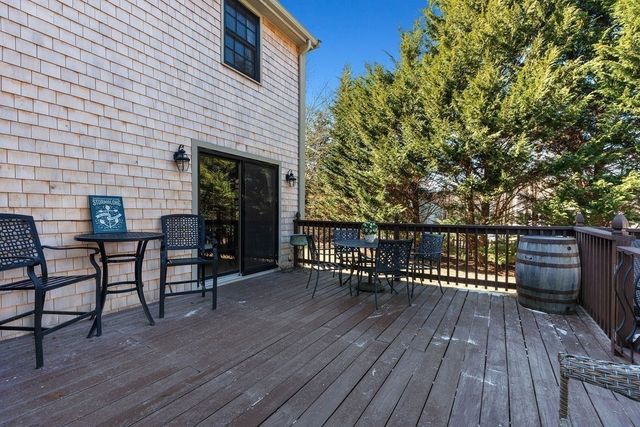 39 Cranberry Ln, Easton, MA 02375