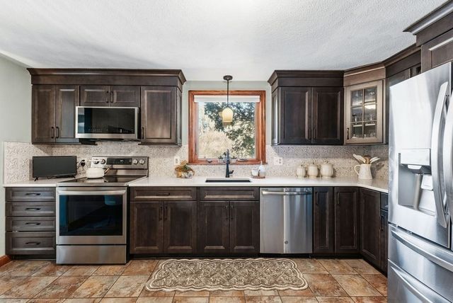 39 Cranberry Ln, Easton, MA 02375