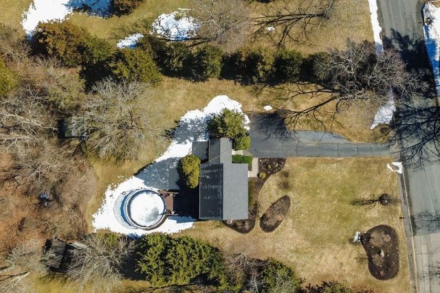 39 Cranberry Ln, Easton, MA 02375