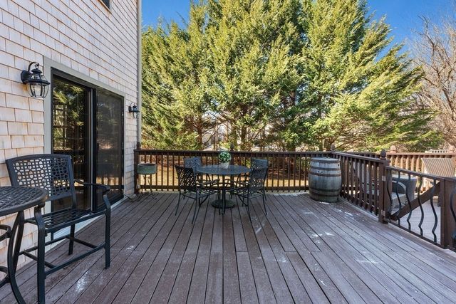 39 Cranberry Ln, Easton, MA 02375