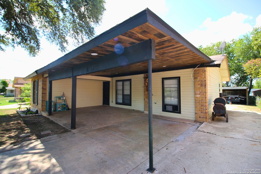 2715 Irwin, San Antonio, TX 78222