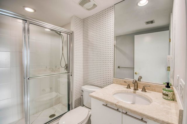 2650 Lake Shore Drive 2303, Riviera Beach, FL 33404