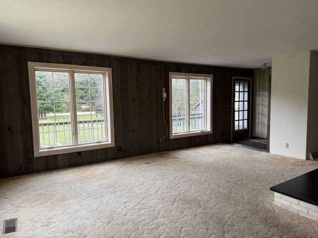 W6358 COUNTY ROAD H, Wild Rose, WI 54984