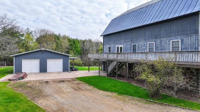 W6358 COUNTY ROAD H, Wild Rose, WI 54984