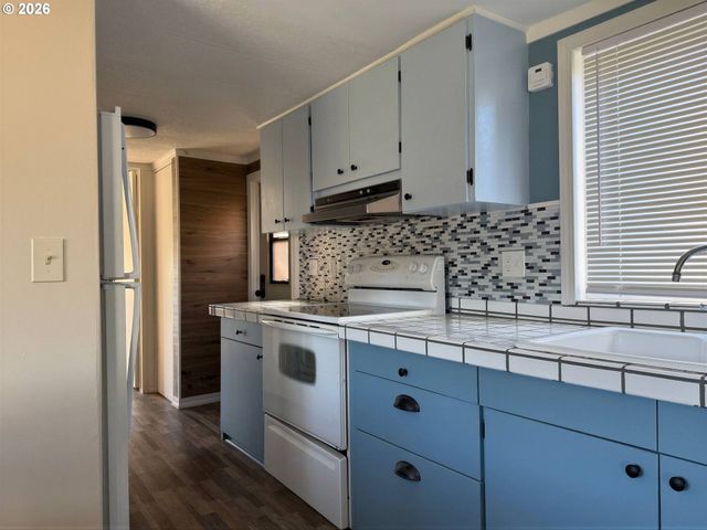 232 Ne OHIO Ave, Bandon, OR 97411