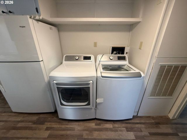 232 Ne OHIO Ave, Bandon, OR 97411