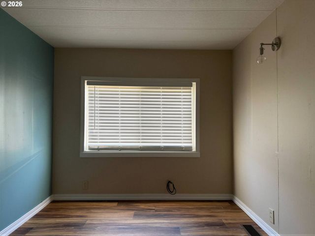 232 Ne OHIO Ave, Bandon, OR 97411