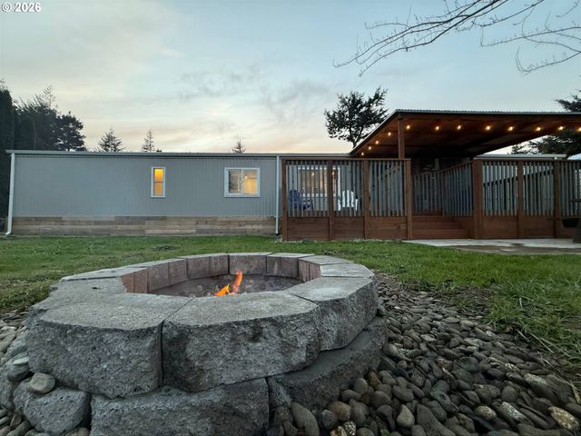 232 Ne OHIO Ave, Bandon, OR 97411