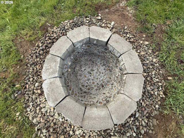 232 Ne OHIO Ave, Bandon, OR 97411