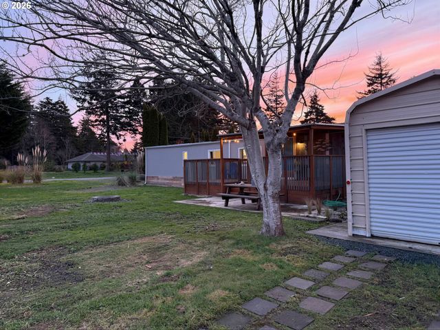 232 Ne OHIO Ave, Bandon, OR 97411