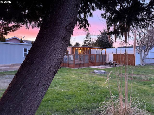 232 Ne OHIO Ave, Bandon, OR 97411