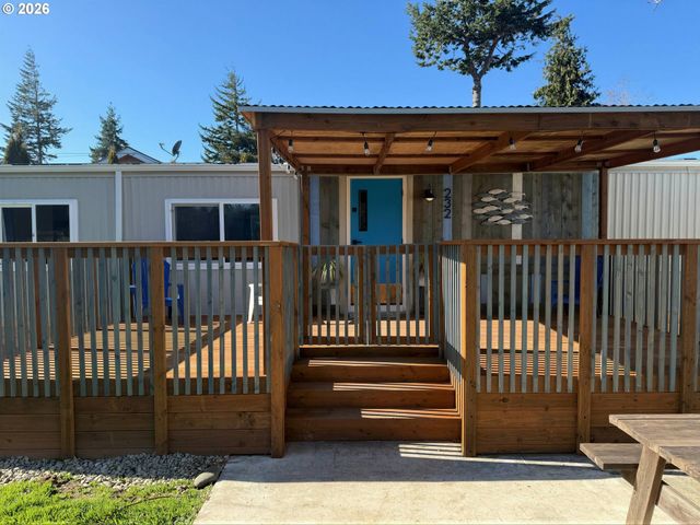 232 Ne OHIO Ave, Bandon, OR 97411