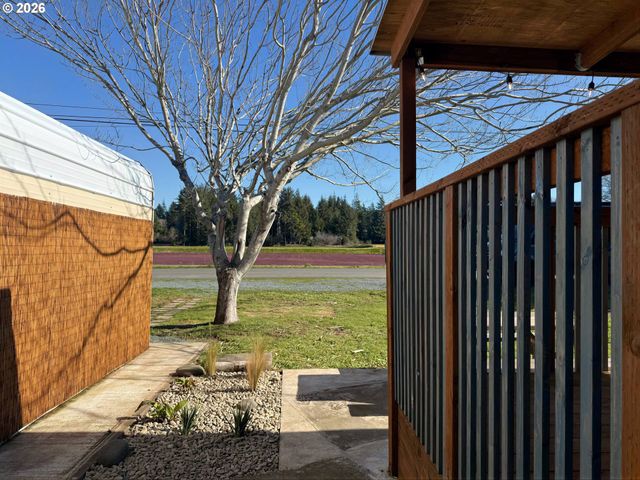 232 Ne OHIO Ave, Bandon, OR 97411