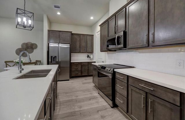 2214 Roozy Lake Lane, Houston, TX 77055