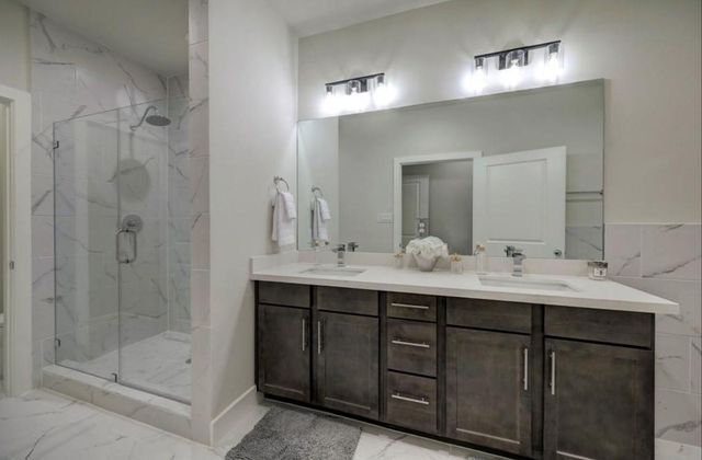 2214 Roozy Lake Lane, Houston, TX 77055