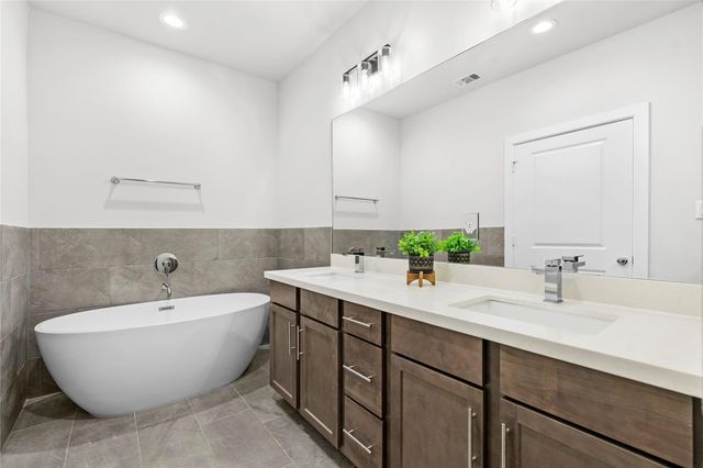 2214 Roozy Lake Lane, Houston, TX 77055