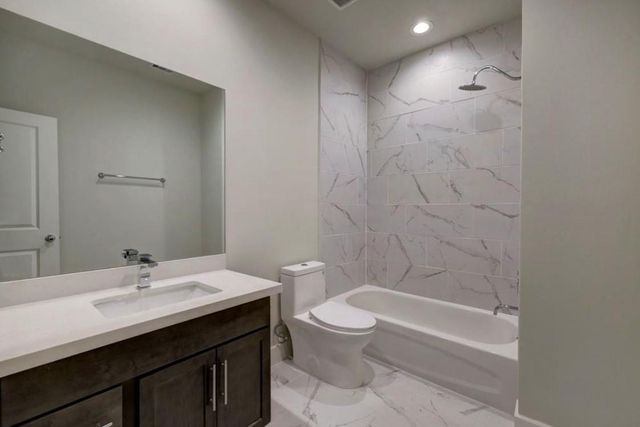 2214 Roozy Lake Lane, Houston, TX 77055