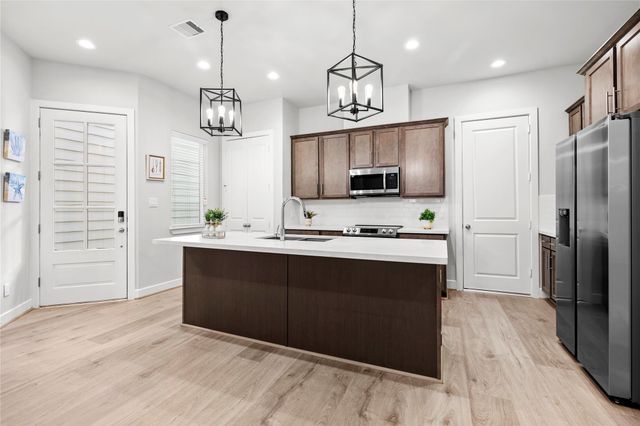 2214 Roozy Lake Lane, Houston, TX 77055