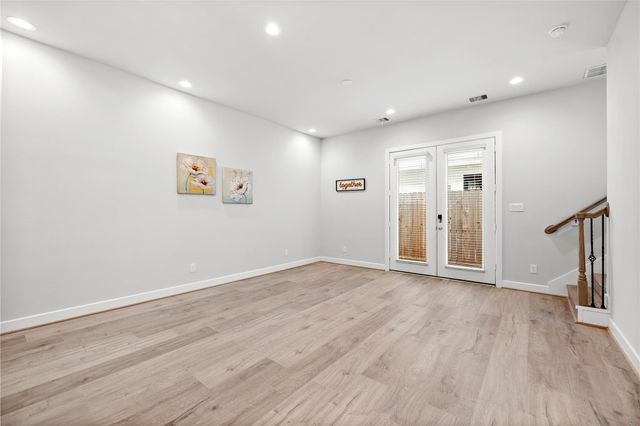 2214 Roozy Lake Lane, Houston, TX 77055