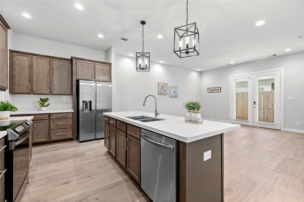 2214 Roozy Lake Lane, Houston, TX 77055