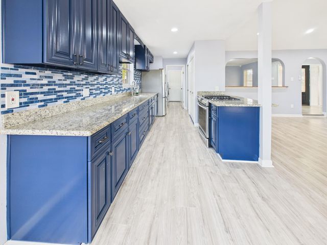 10915 Sagedowne Lane, Houston, TX 77089