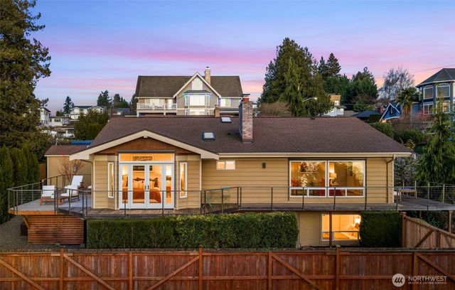 904 N 36th Street, Renton, WA 98056