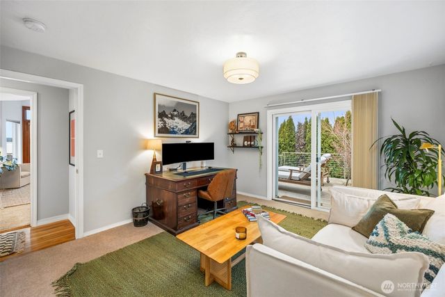 904 N 36th Street, Renton, WA 98056