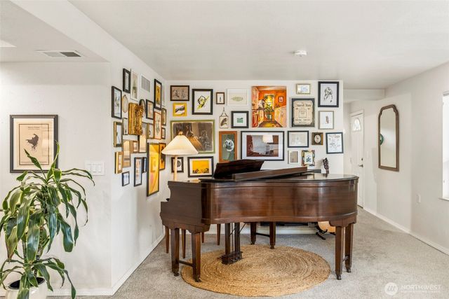 904 N 36th Street, Renton, WA 98056