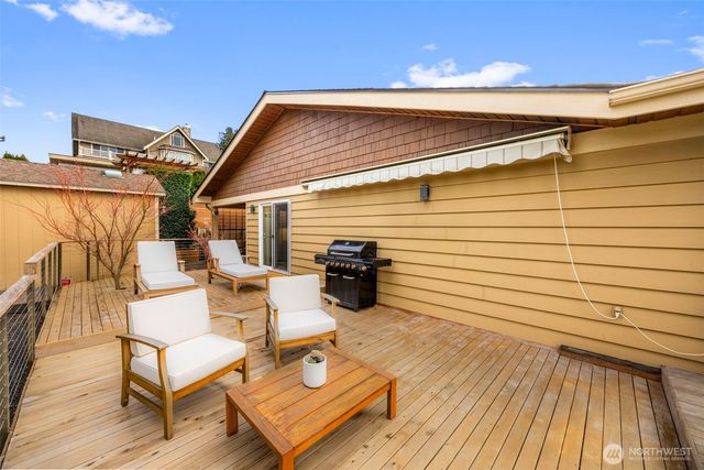 904 N 36th Street, Renton, WA 98056