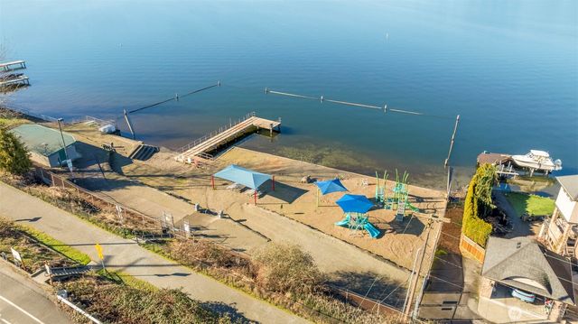 904 N 36th Street, Renton, WA 98056