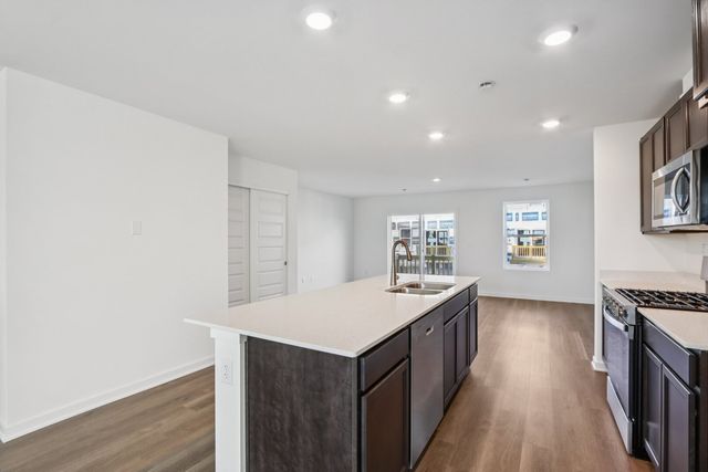 871 Briar Glen Court, Hampshire, IL 60140