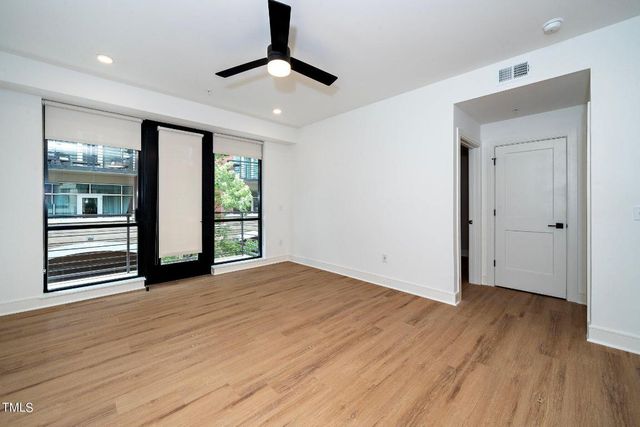 615 W Peace Street 306, Raleigh, NC 27605