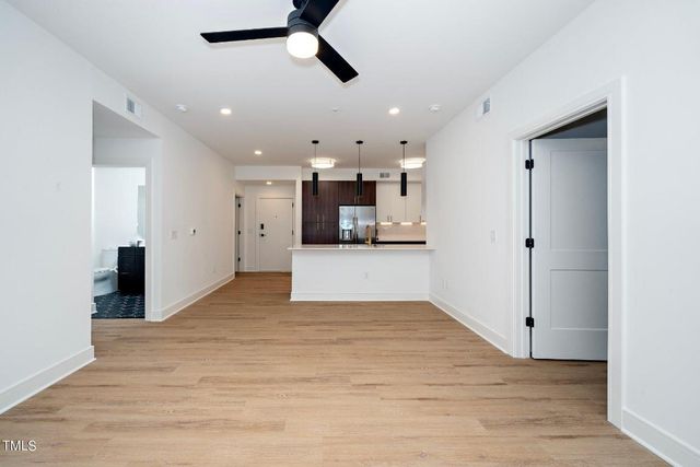 615 W Peace Street 306, Raleigh, NC 27605