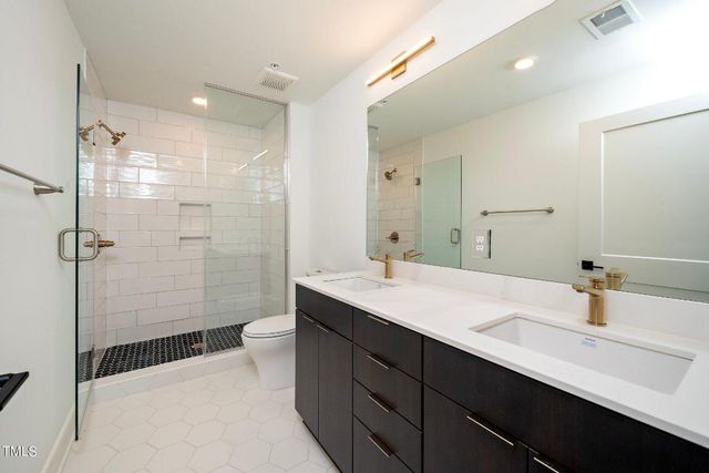 615 W Peace Street 306, Raleigh, NC 27605