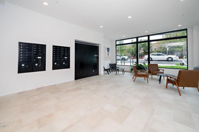 615 W Peace Street 306, Raleigh, NC 27605