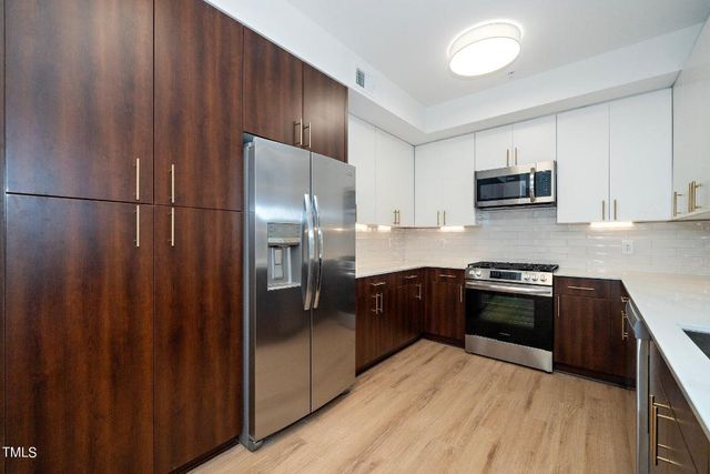 615 W Peace Street 306, Raleigh, NC 27605