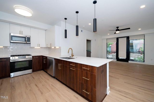 615 W Peace Street 306, Raleigh, NC 27605