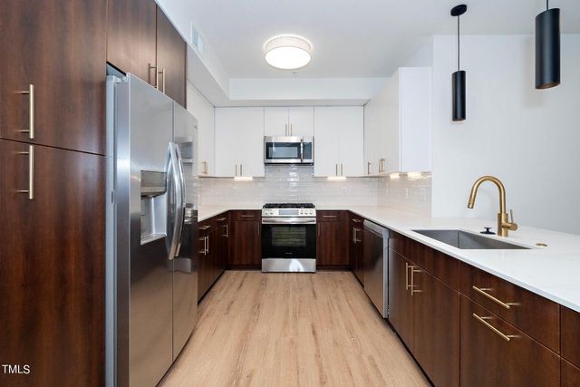 615 W Peace Street 306, Raleigh, NC 27605