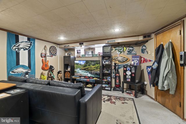 2733 TREMONT ST, Philadelphia, PA 19136