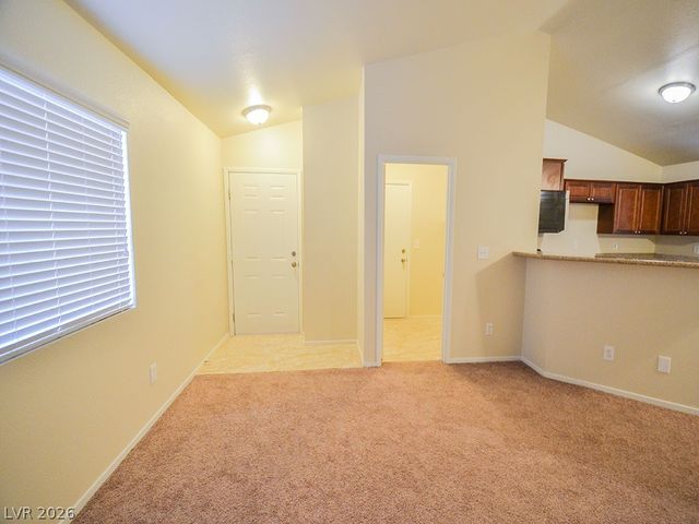 3825 GULLIVER Street, Las Vegas, NV 89115