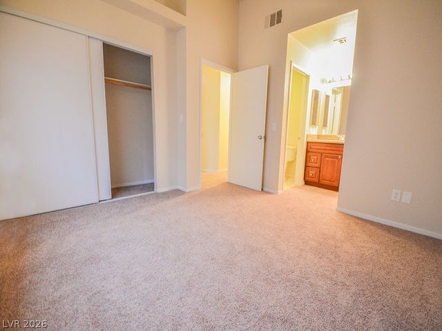 3825 GULLIVER Street, Las Vegas, NV 89115