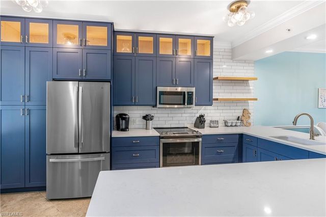9727 Acqua CT 434, Naples, FL 34113