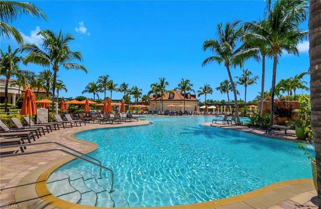 9727 Acqua CT 434, Naples, FL 34113