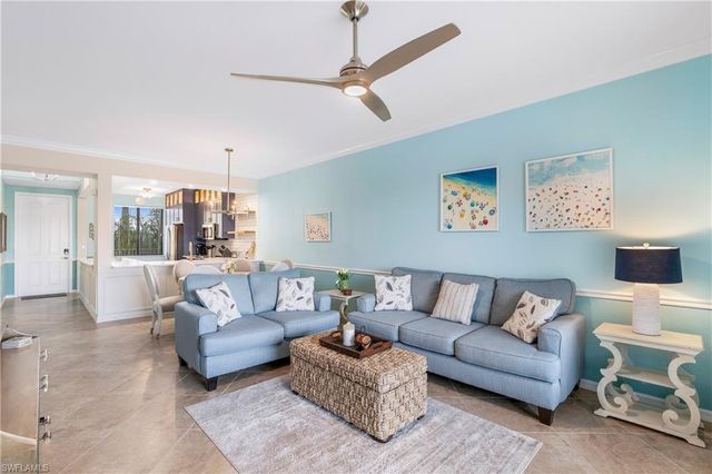 9727 Acqua CT 434, Naples, FL 34113
