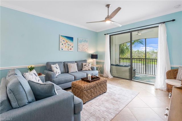 9727 Acqua CT 434, Naples, FL 34113
