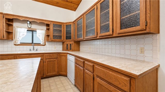 14047 Rocky Dell Hollow Road, Gravette, AR 72736