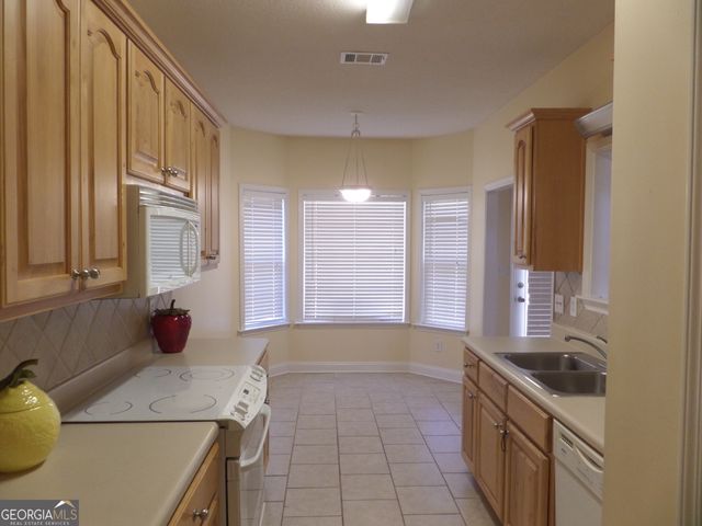 707 Wilmington Place, Warner Robins, GA 31088